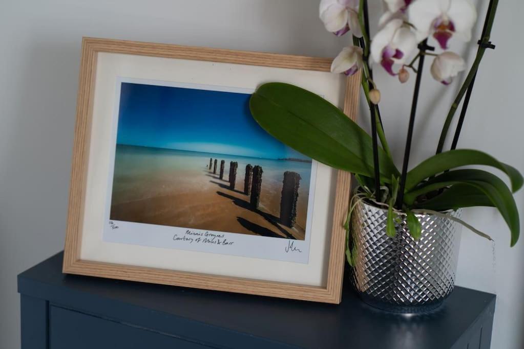 Stylish Beachfront Apartment, Sweeping Ocean Views And Luxury Touches Херн Бей Екстериор снимка